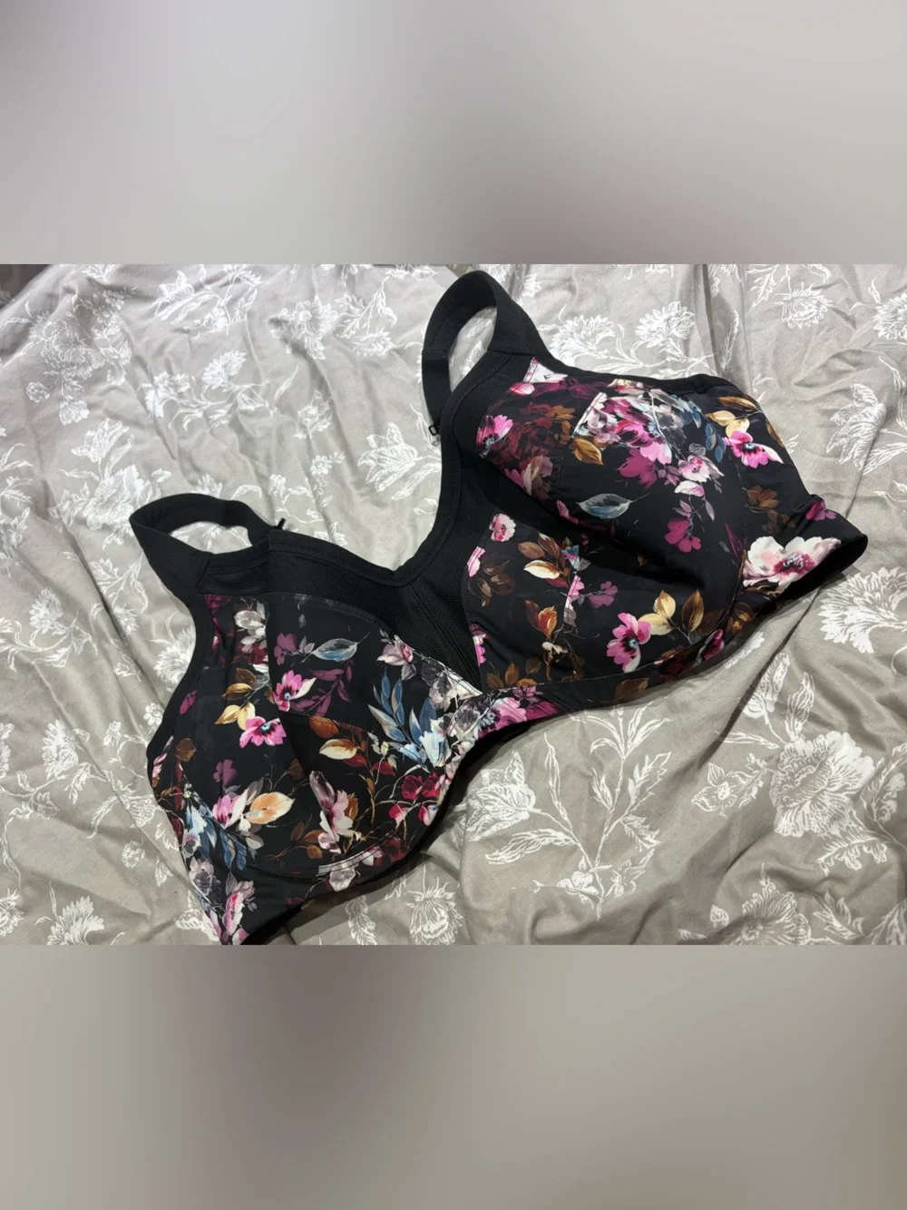 Torrid black floral sports bra 46DD